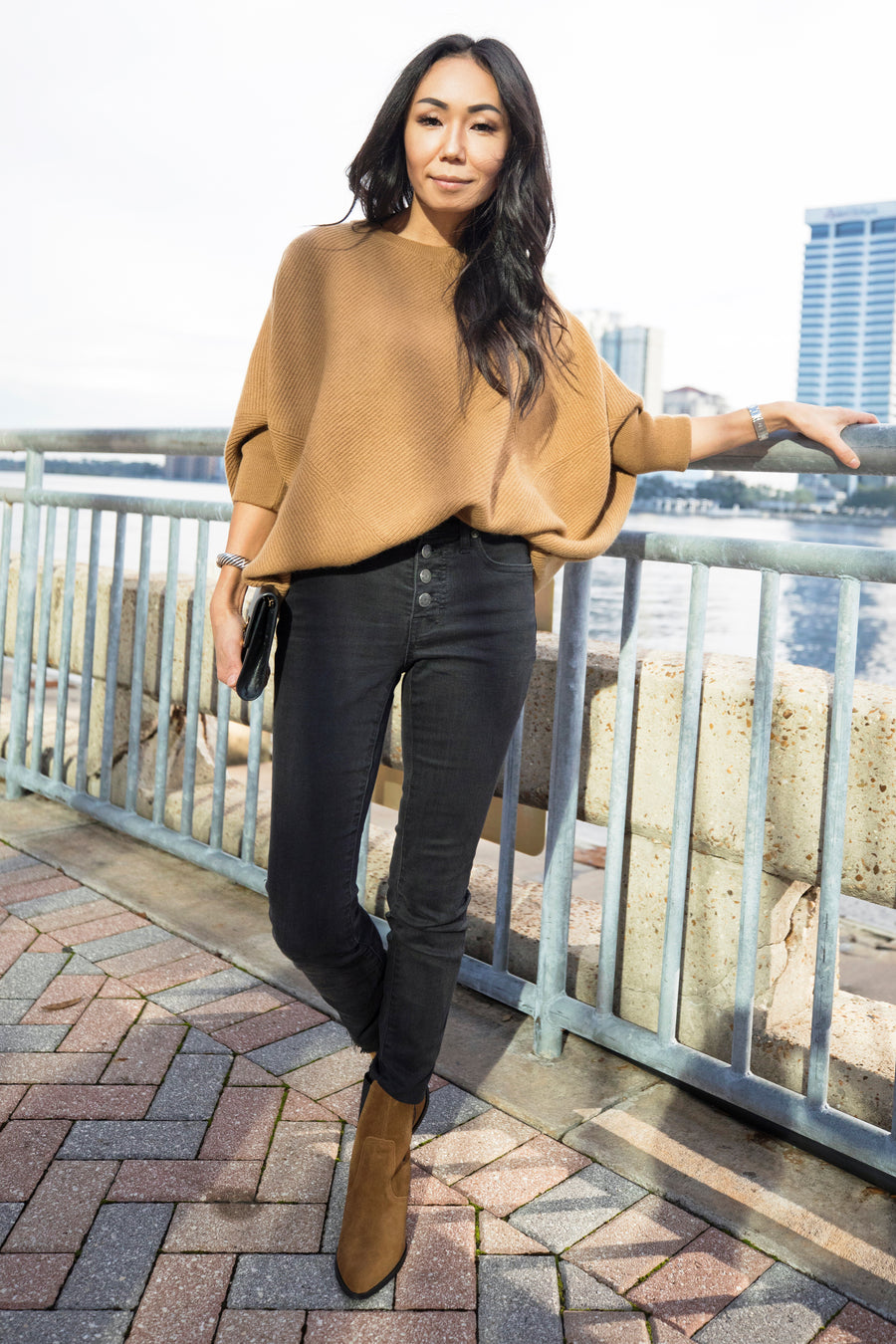 pine cashmere women's cara crewneck 100% pure cashmere poncho sweater in camel