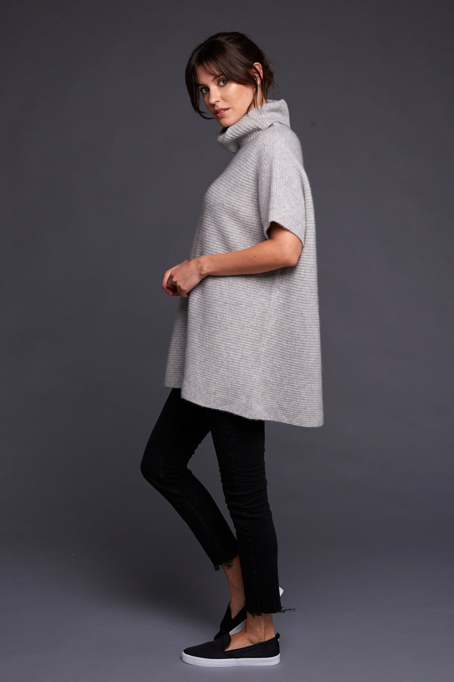womens claire chunky knit oversized 100% pure organic cashmere turtleneck sweater in grey