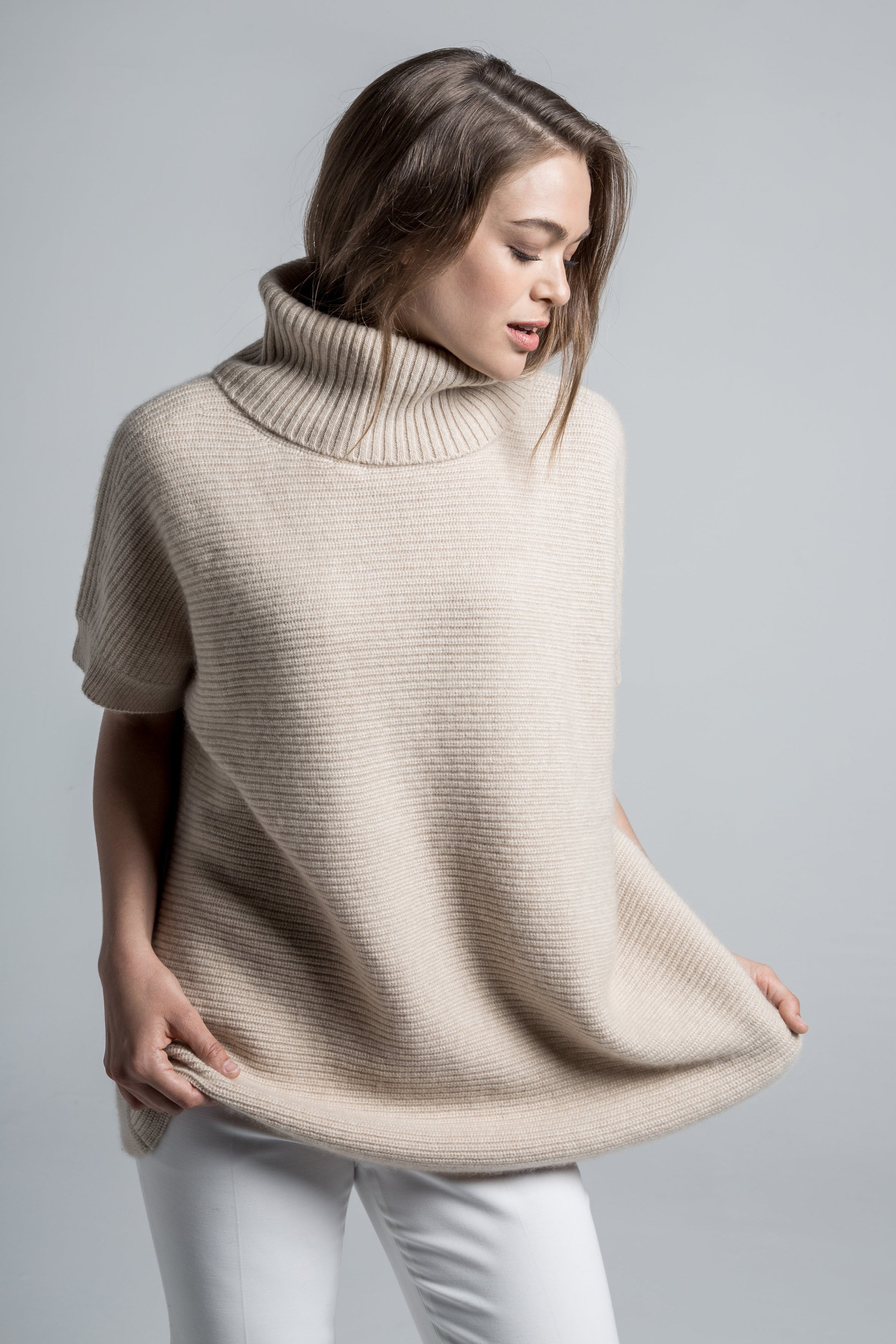 Claire Chunky Cashmere Turtleneck Tan Pine Cashmere