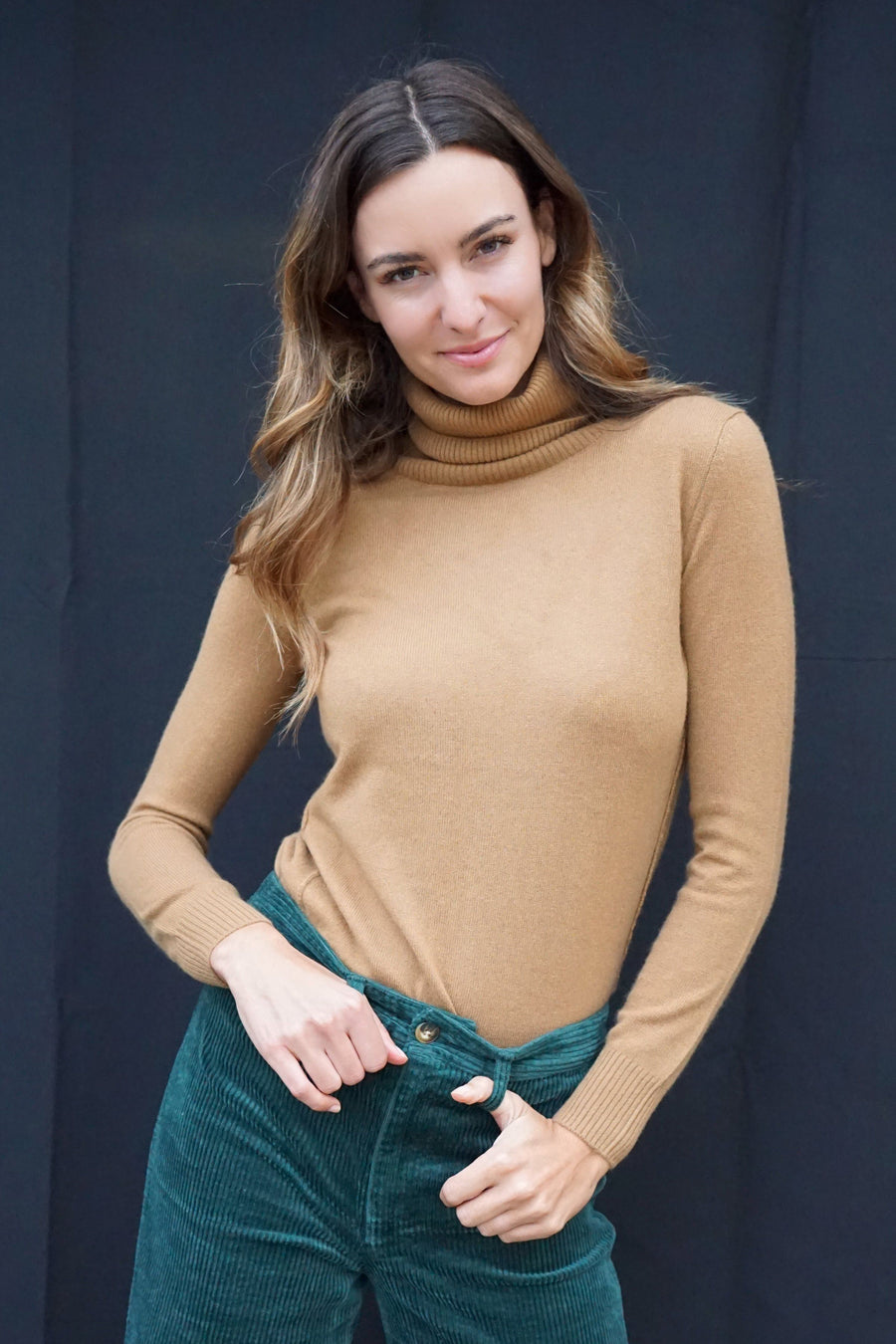 Monroe Cashmere Turtleneck - Camel