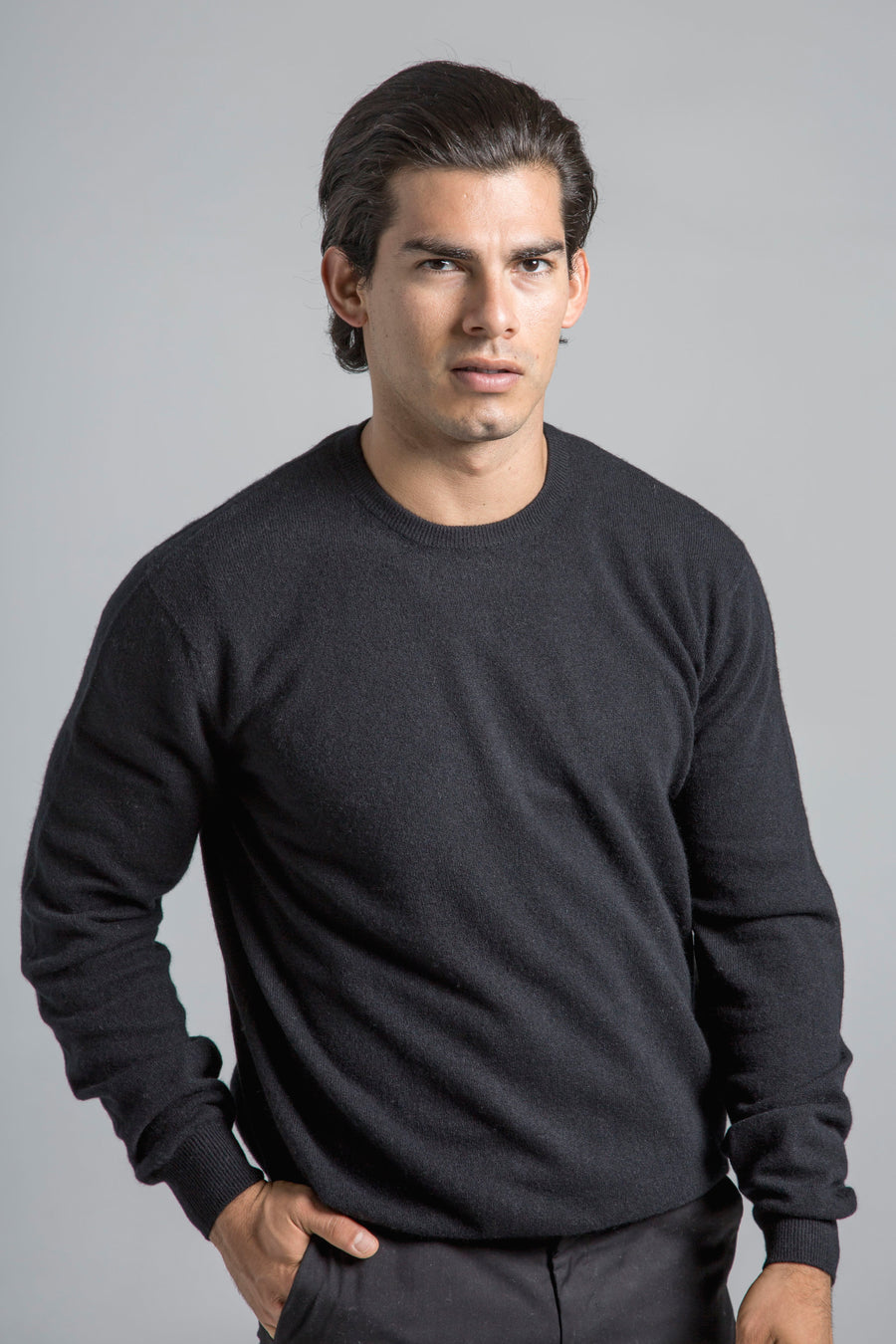 pine cashmere mens classic 100% pure cashmere crewneck sweater in black