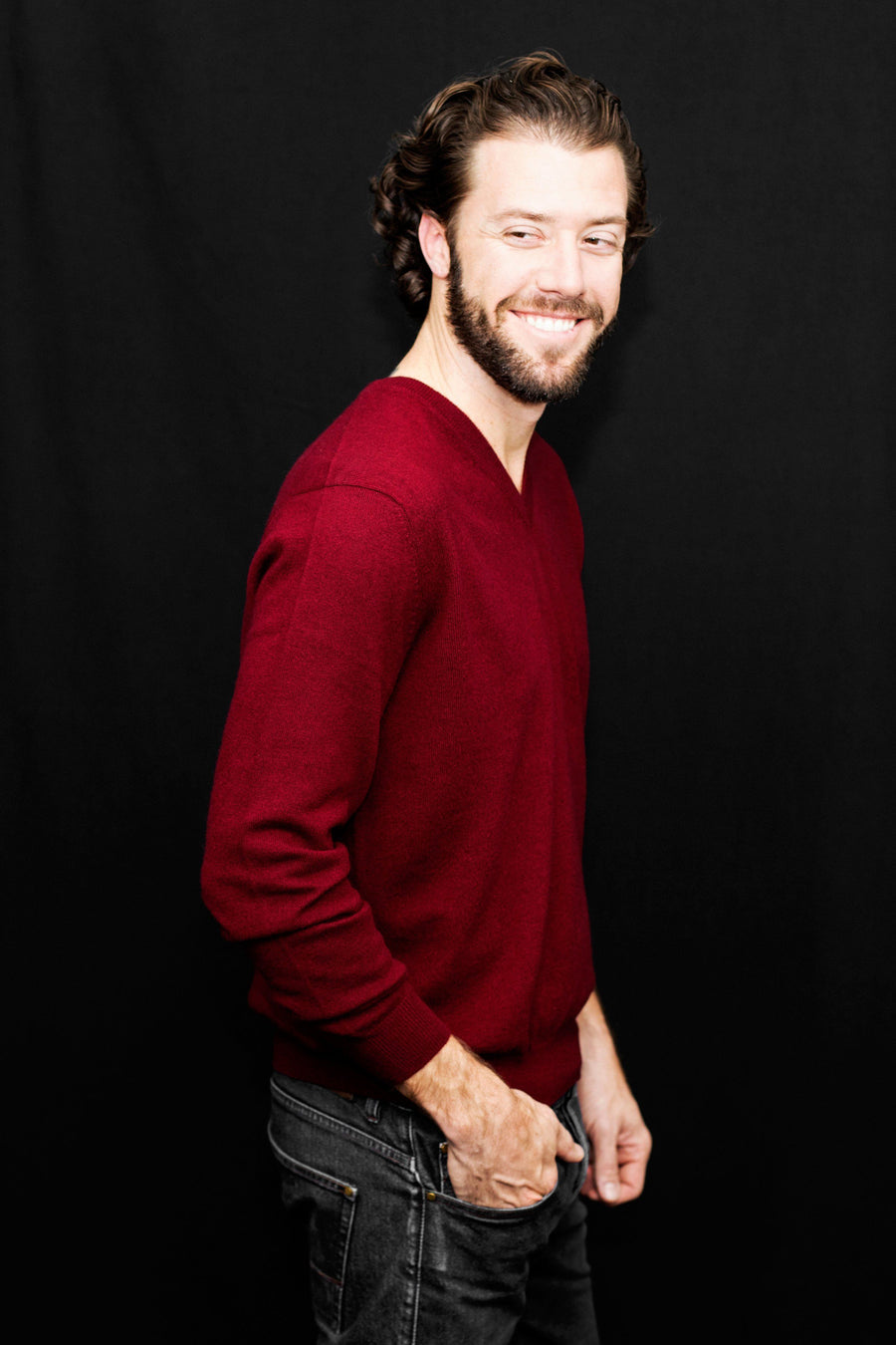 pine cashmere mens classic 100% pure cashmere v neck sweater in red