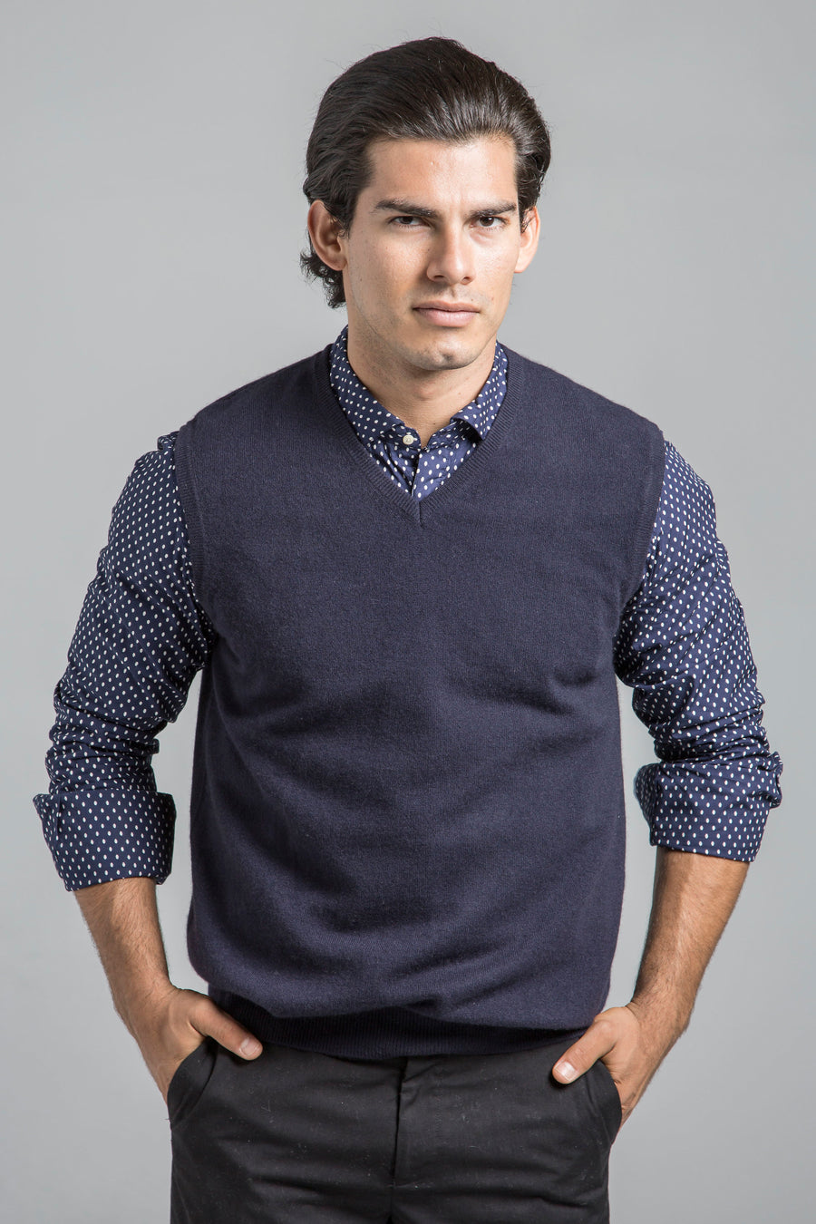 pine cashmere mens classic 100% pure cashmere v-neck sweater vest in navy