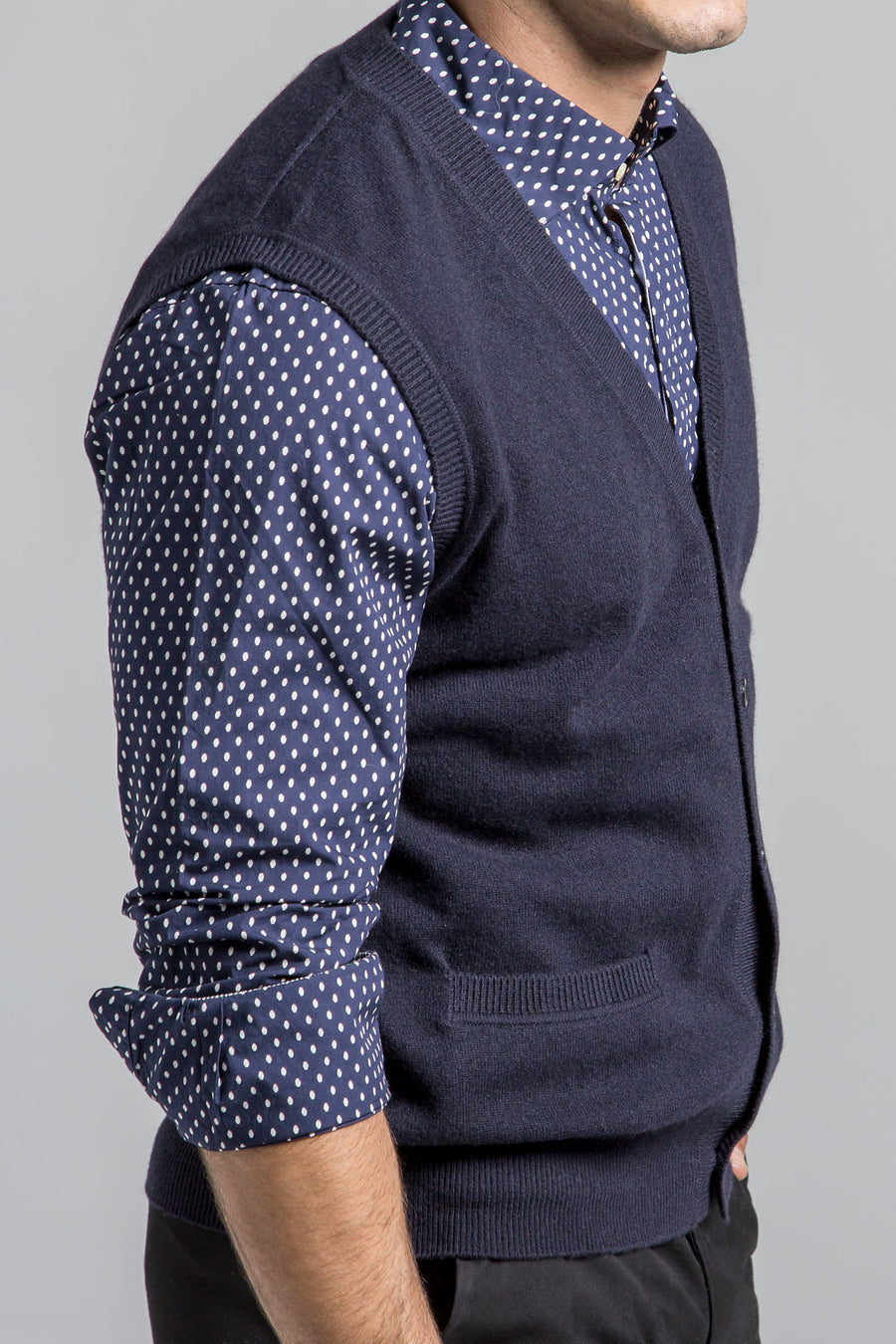 pine cashmere mens classic 100% pure cashmere v-neck cardigan vest in navy