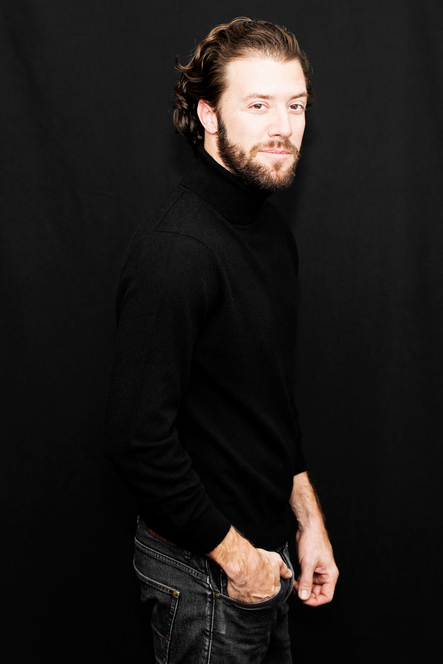 pine cashmere mens classic 100% pure cashmere turtleneck sweater in black